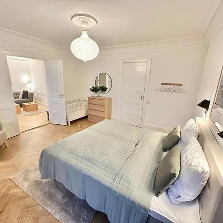 Luxury 4 Bedrooms 176 M2 Water View Location * Copenhague