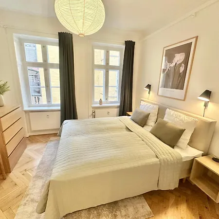 Luxury 4 Bedrooms 176 M2 Water View Location