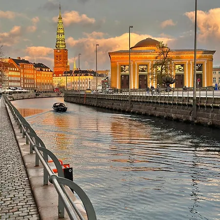 Luxury 4 Bedrooms 176 M2 Water View Location * Copenhague