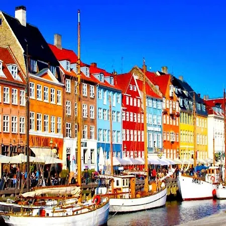 Luxury 4 Bedrooms 176 M2 Water View Location *