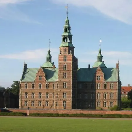 Luxury 4 Bedrooms 176 M2 Water View Location Copenhague