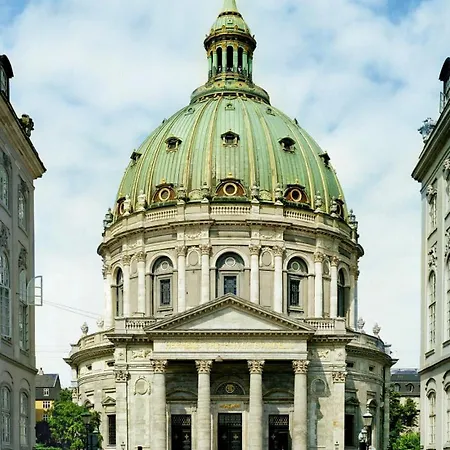 Luxury 4 Bedrooms 176 M2 Water View Location *