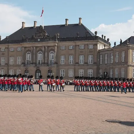 Luxury 4 Bedrooms 176 M2 Water View Location