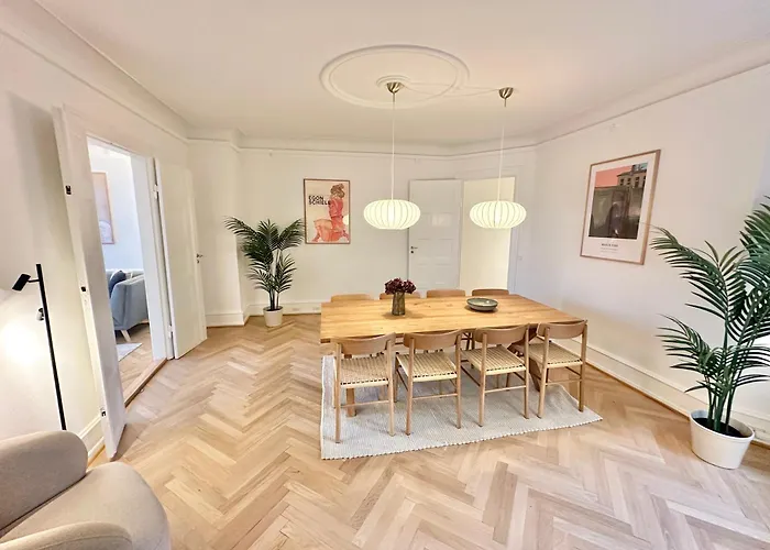 Luxury 4 Bedrooms 176 M2 Water View Location