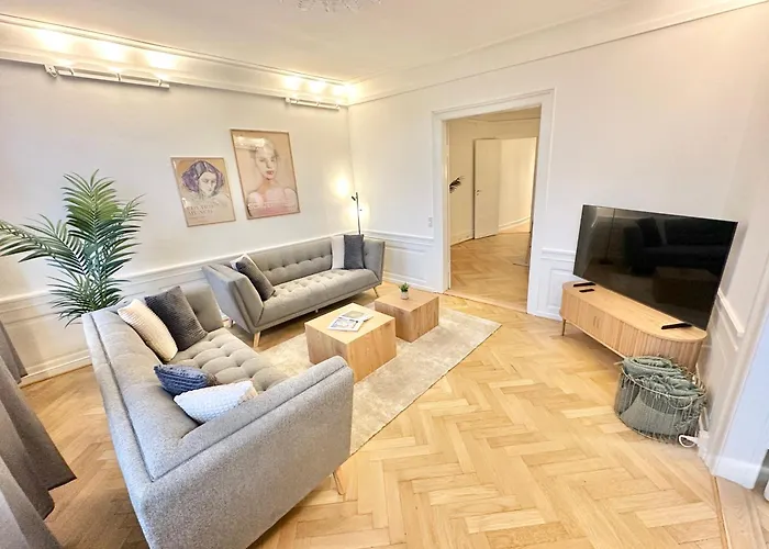 Luxury 4 Bedrooms 176 M2 Water View Location