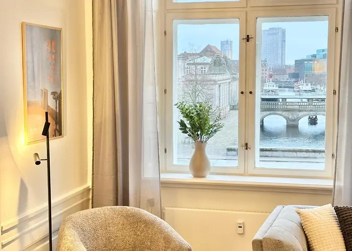 Luxury 4 Bedrooms 176 M2 Water View Location Copenhague